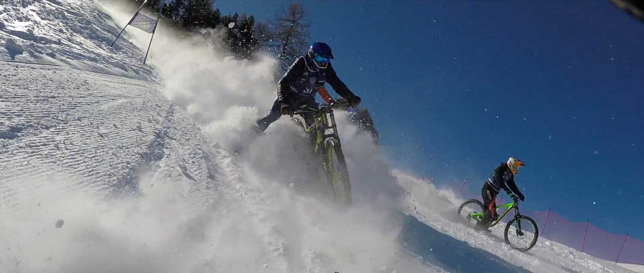 Chute en vélo sur neige